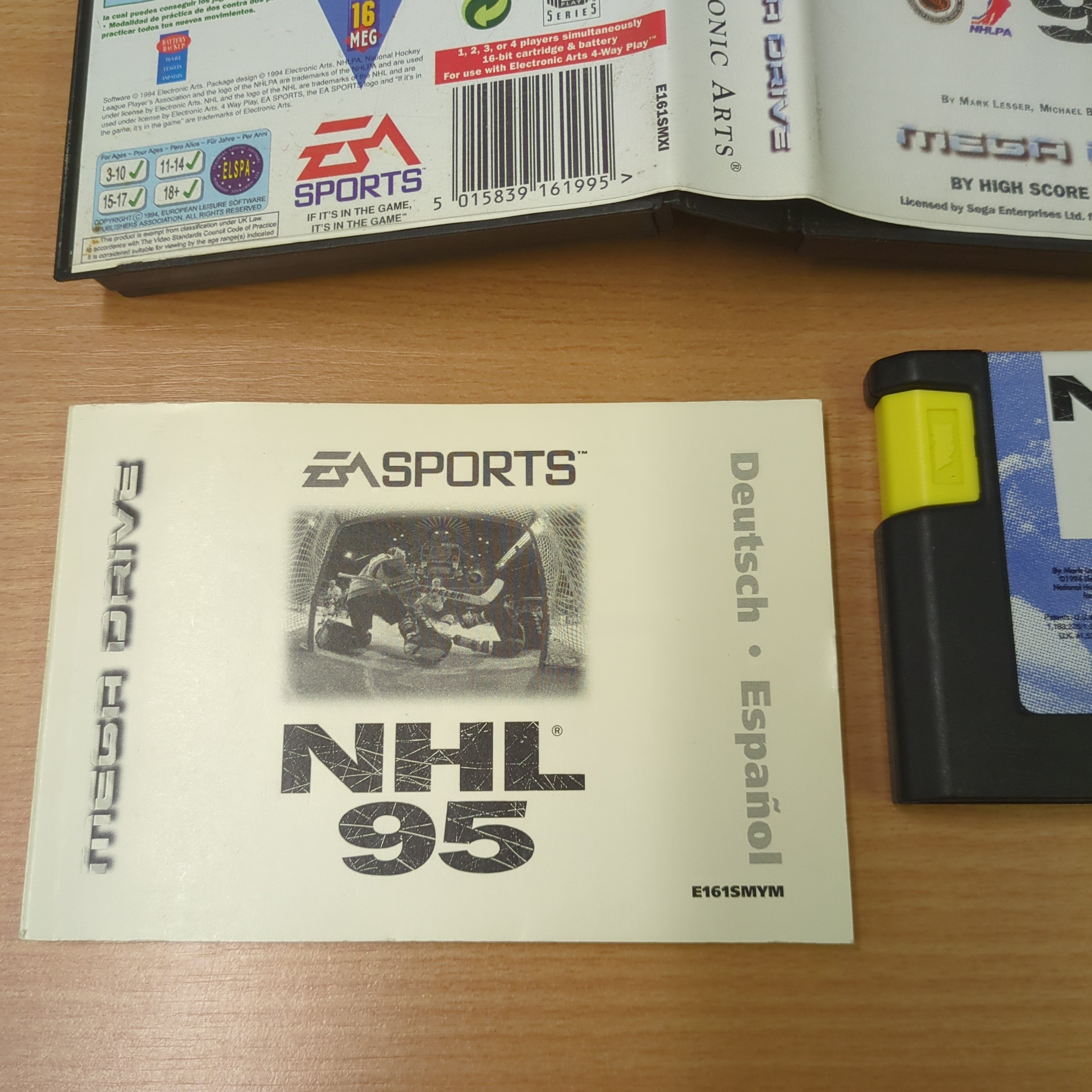 NHL '95 Sega Mega Drive game complete NHL '95 Sega Mega Drive game complete